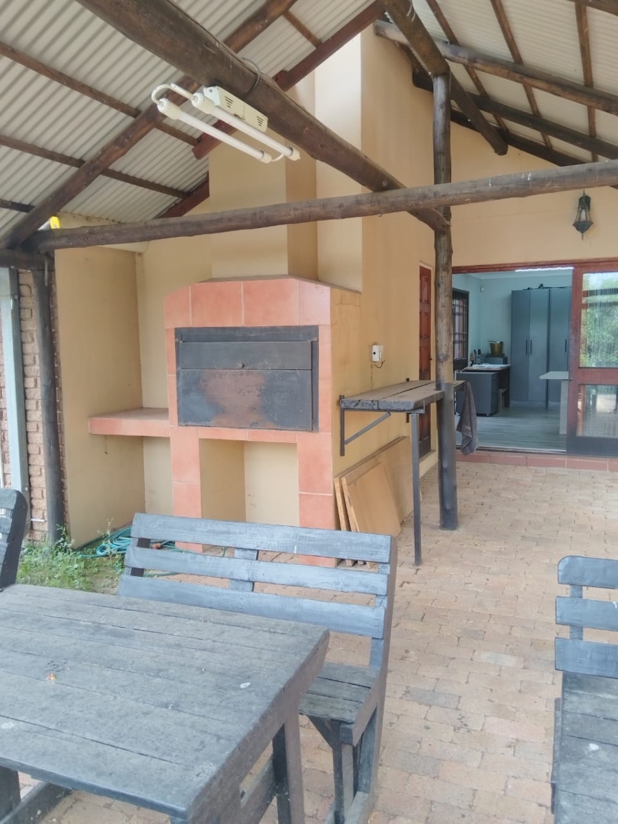 5 Bedroom Property for Sale in Schoemansville North West